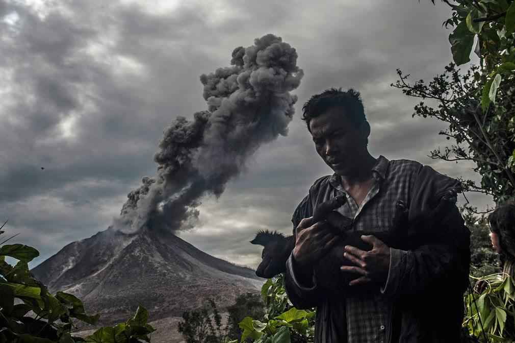 indonesia-volcano